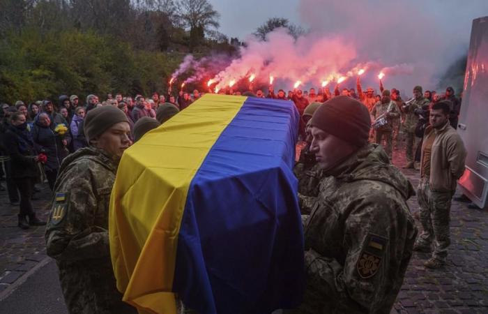 Ucrania: repatriados 563 cadáveres de soldados ucranianos