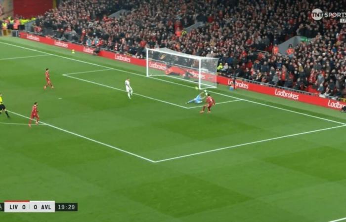 Vídeo: Darwin Núñez anota el segundo gol de la temporada en la Premier League mientras el Liverpool lidera al Aston Villa