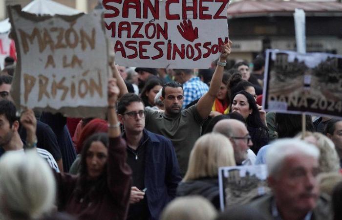 Inundaciones en España: “Todos a la calle, justicia para el pueblo”… Las víctimas se manifiestan para denunciar la inacción de las autoridades