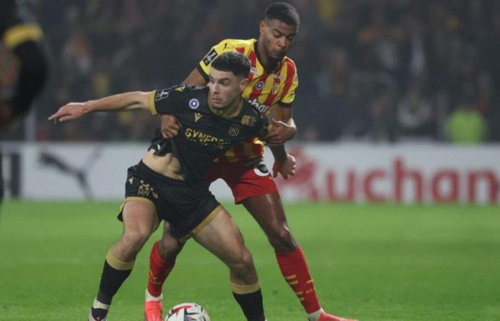 El RC Lens gana al Nantes tras un final loco de partido