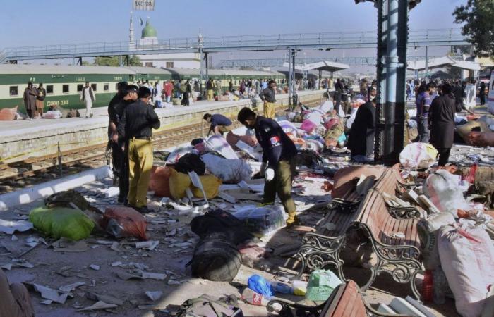 Al menos 25 muertos en una explosión en el andén de una estación de tren