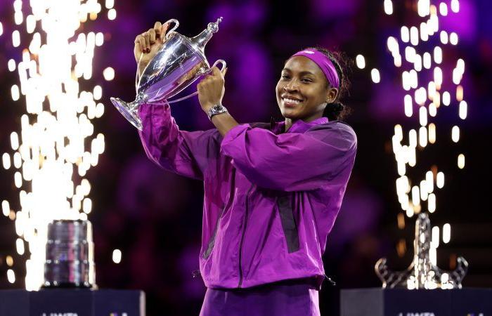 Coco Gauff completa la carrera de sus sueños para convertirse en la persona más joven en ganar las Finales WTA en 20 años