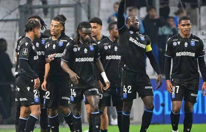 Marsella toma una lección en el Vélodrome contra el Auxerre