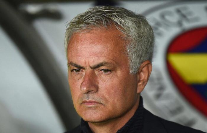 José Mourinho enciende el VAR y cobra un precio altísimo