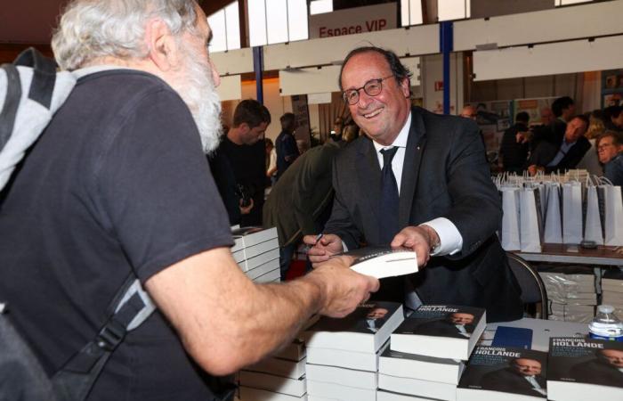 François Hollande y Valérie Trierweiler se cruzan en Corrèze.