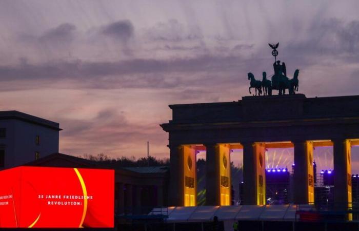 Alemania en crisis conmemora un “día feliz” (en imágenes)