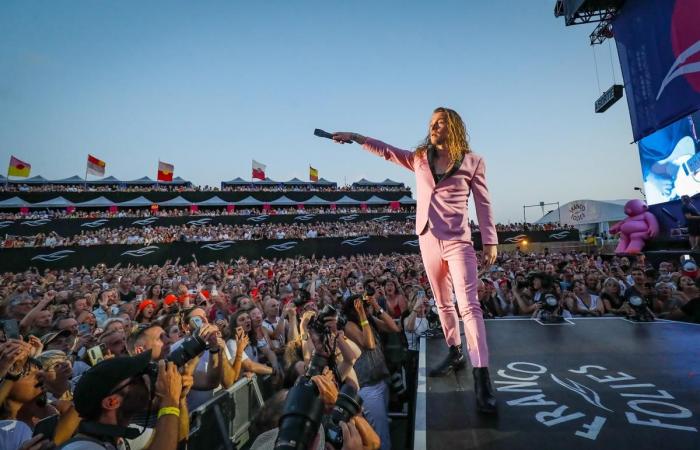 Julien Doré revisita una vez más su cultura de la canción