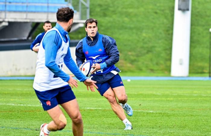 XV de Francia. Damian Penaud pierde contra Japón, Théo Attissogbé lo reemplaza