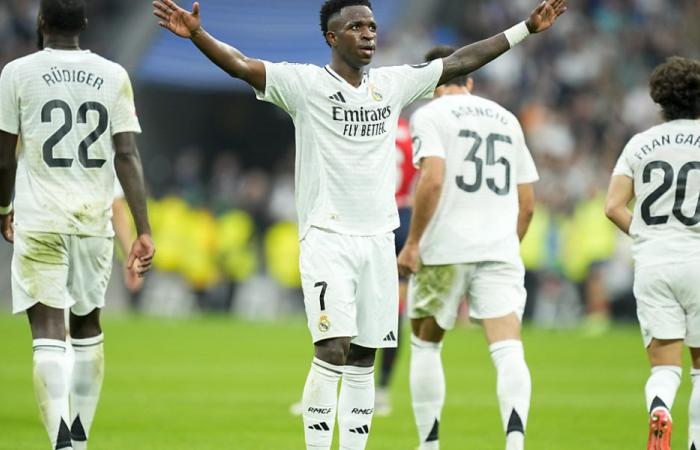 La Real corrige a Osasuna con un hat-trick de Vinicius