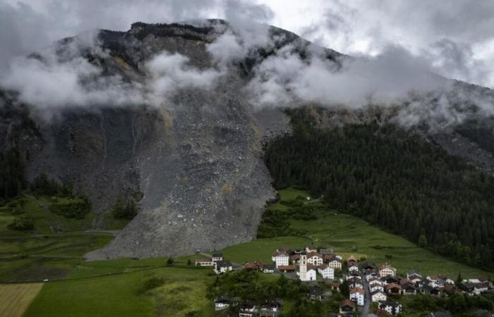 Bajo la amenaza de un nuevo deslizamiento de tierra, Brienz (GR) debe prepararse para la evacuación – rts.ch