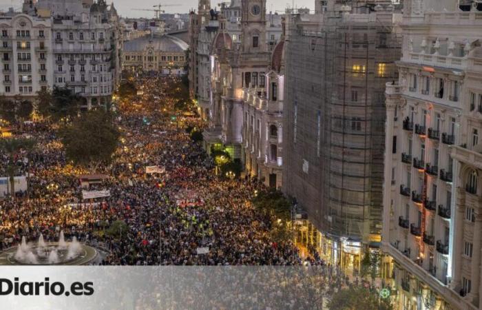 Una protesta masiva toma València por las “negligencias” de la DANA: “Mazón dimisión”