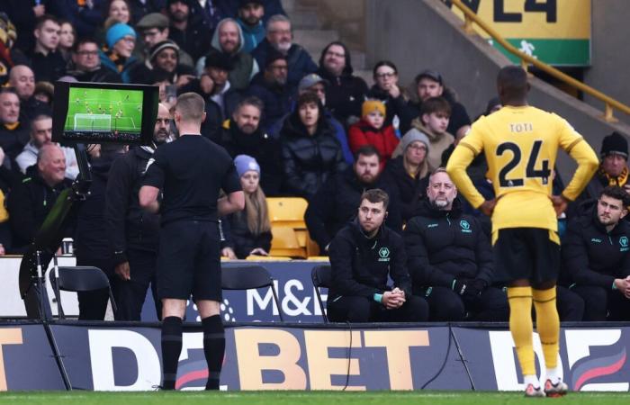 Un comunicado de la Premier League revela por qué le anularon el gol a Ryan Manning en el Wolves vs Southampton