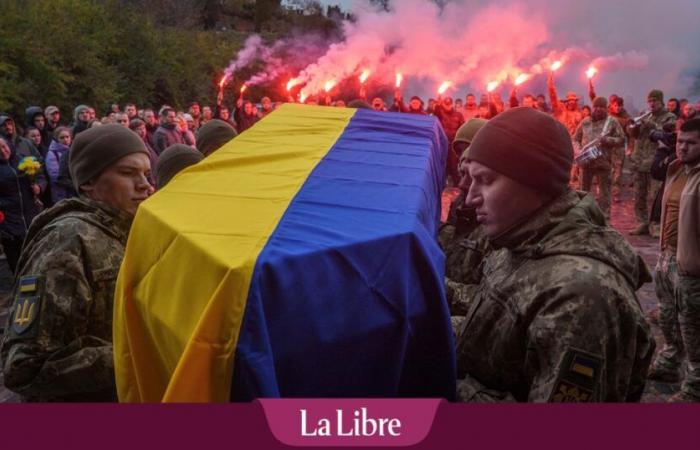 Homenaje en Kiev a dos soldados que se enamoraron y murieron juntos en el frente (FOTOS)