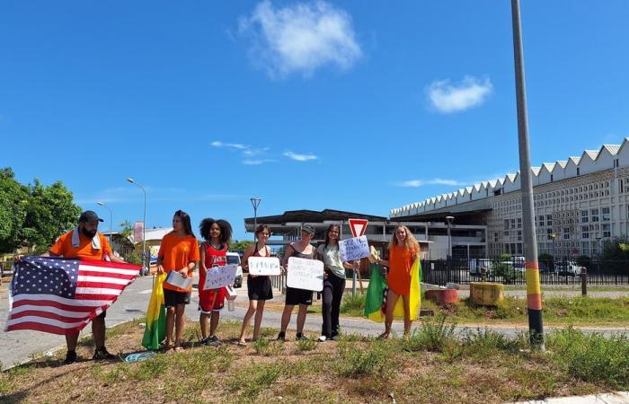 Estudiantes de secundaria de Cayenne lavan coches para ir a Nueva York