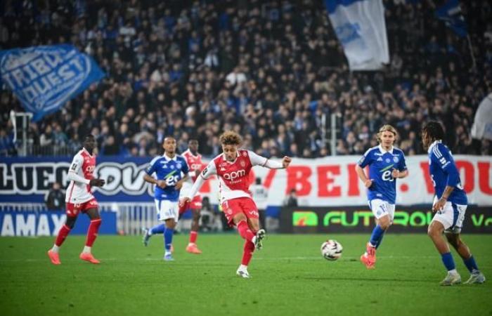 Mónaco vence al Estrasburgo en diez minutos y vuelve a la victoria en la Ligue 1