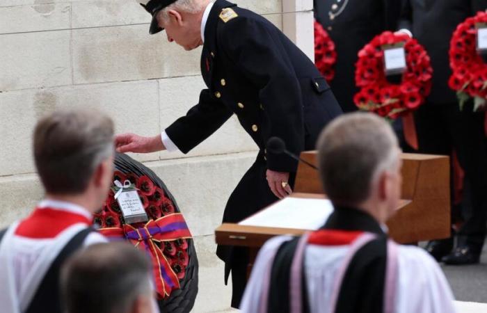 El rostro serio de Kate Middleton, Carlos III y su guardia cercana… Las primeras imágenes impactantes del Domingo del Recuerdo