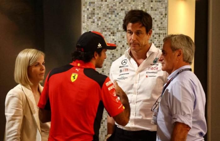 Mercedes se enteró de la marcha de Lewis Hamilton por Carlos Sainz Sr