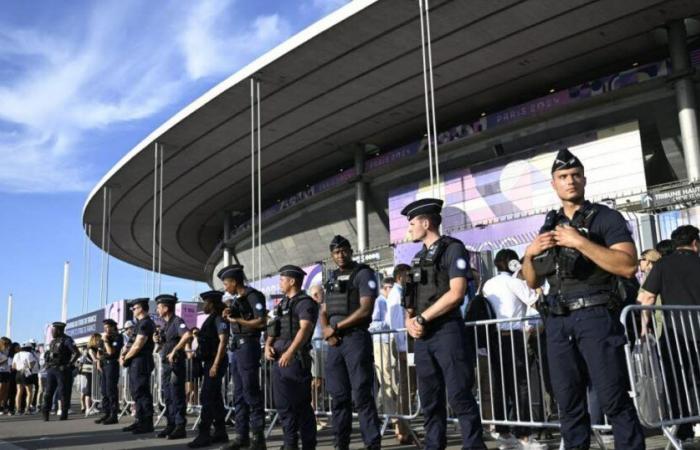 4.000 agentes del orden movilizados, Macron presente