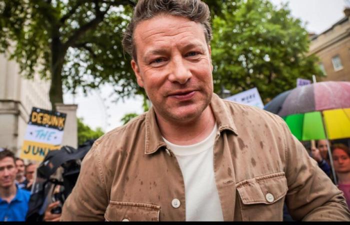 Jamie Oliver retira su libro infantil por considerarlo una falta de respeto