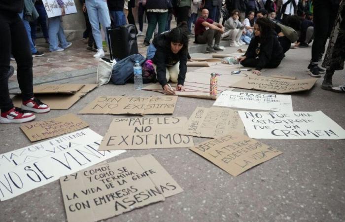 En España, la ira de los residentes sigue siendo alta tras las trágicas inundaciones en la región de Valencia