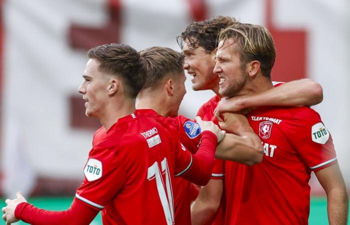 Error de Baas en el Ajax ante el Twente • El Heerenveen se adelanta ante los Eagles