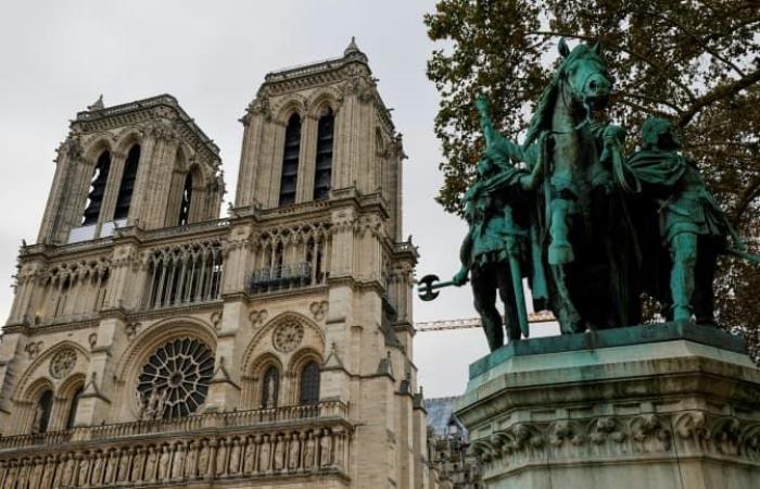 Los comerciantes del barrio cuentan con la reapertura de Notre-Dame.