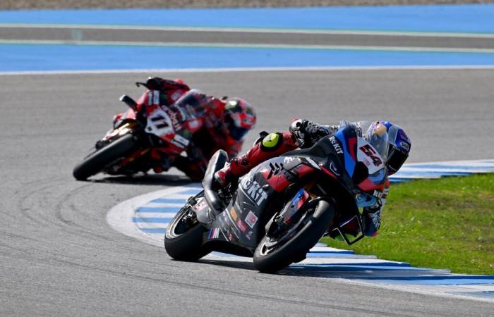 Marco Melandri evalúa las posibilidades de Toprak Razgatlioglu en MotoGP: “Para él, ya empieza tarde…”