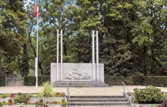 el monumento en memoria de los fusilados vandalizados por una etiqueta antiisraelí