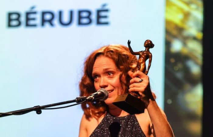 Chambly: Catherine Bérubé gana un trofeo en los premios ACTRA