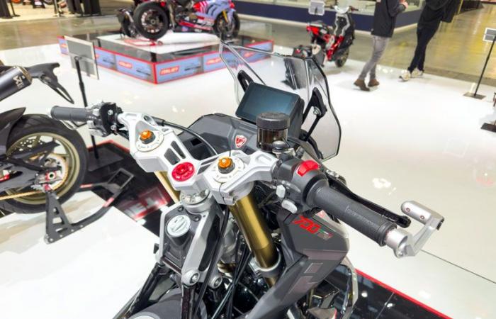 Calle: ¡Italjet Dragster 700 Twin, con diferencia el scooter de MotoGP más monstruoso del mercado, se presenta en Milán!