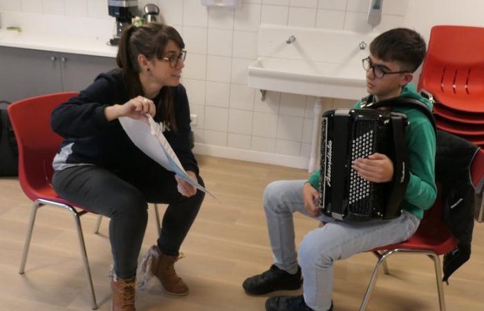 Luc-la-Primaube. Talleres de acordeón dirigidos por Lucia Genilloud y Guillaume Fric