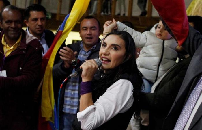 Ecuador: Vicepresidente despedido por abandono del cargo