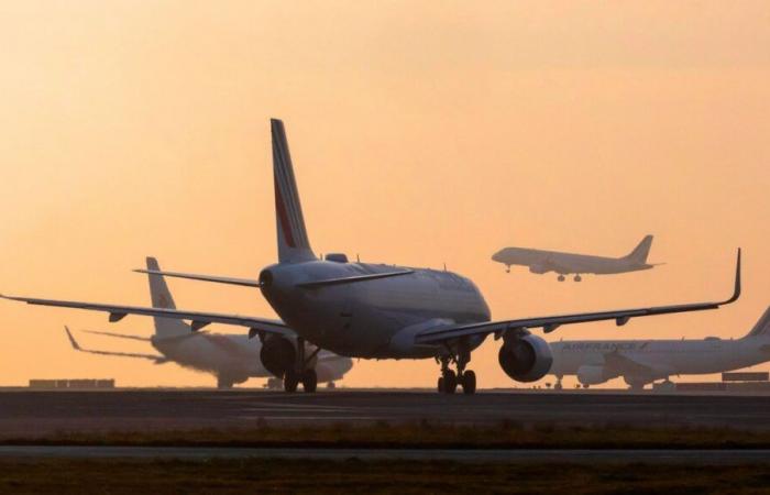 Transporte aéreo: varios sindicatos convocan a la huelga el jueves