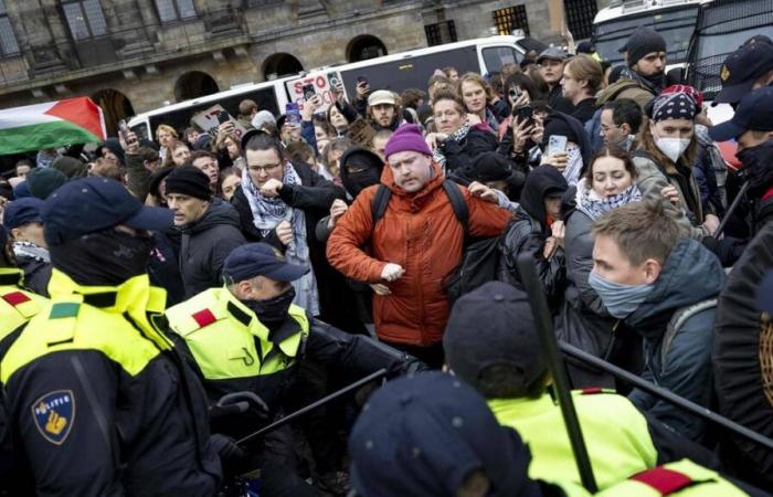 Ámsterdam: decenas de detenciones durante una manifestación pro palestina prohibida