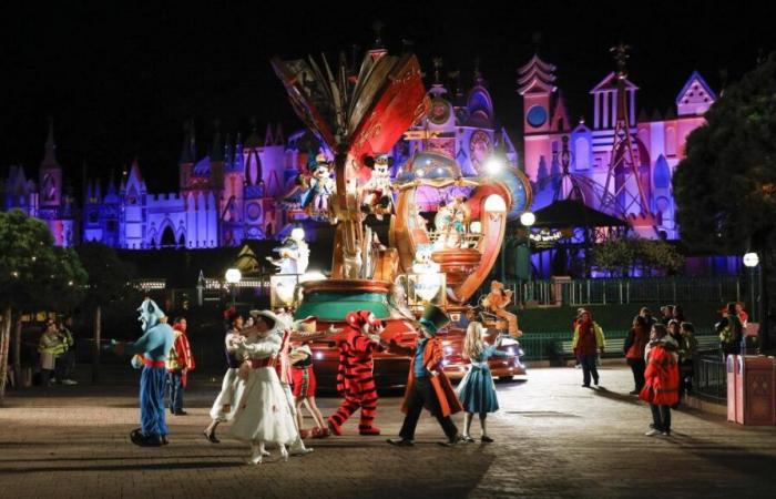 “Es realmente vergonzoso”: un cambio para el desfile de Disneyland París genera polémica