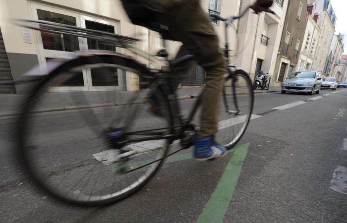 Fuerte emoción tras la muerte del “hombre de azul”, emblemático ciclista atropellado por un coche