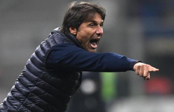 El técnico del Napoli, Antonio Conte, molesto con el VAR en el empate contra el Inter, dice que solo funciona si se usa de manera “honesta”