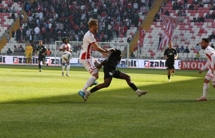 Net Global Sivasspor puede salir con una defensa de 5 hombres