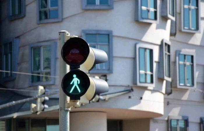 Nuevos semáforos impulsados ​​por IA para mejorar las calles de Praga