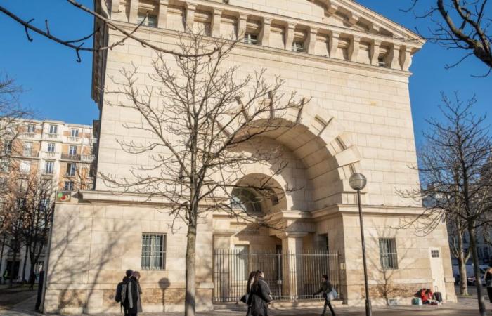 Vivienda social en alquiler en un edificio histórico protegido en París.