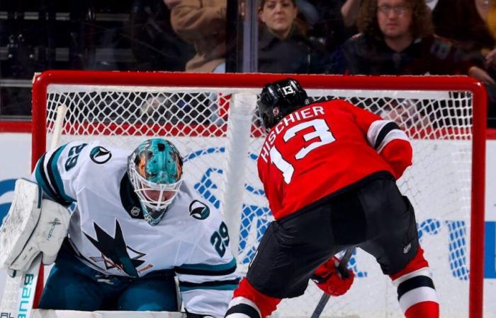 NHL: los New Jersey Devils guardan silencio contra Mackenzie Blackwood