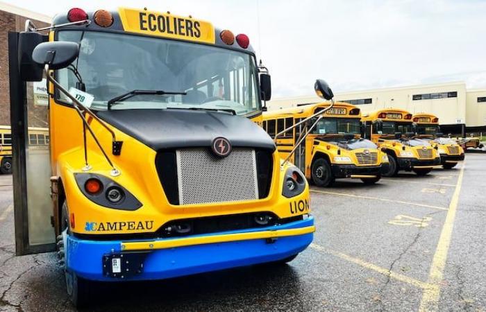 De dos a tres veces más caro para un viaje en autobús escolar