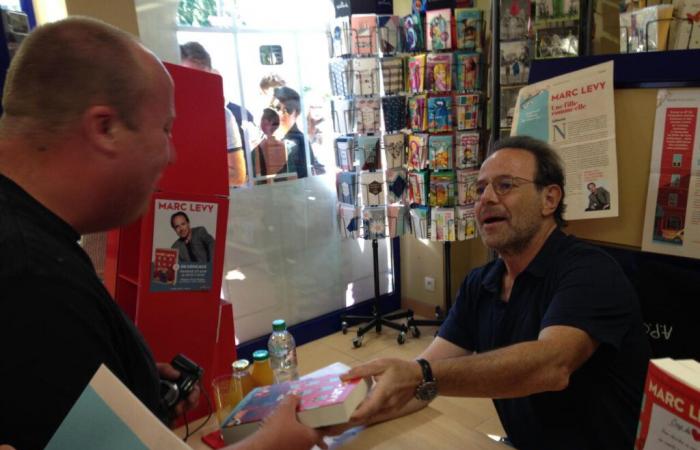 Marc Levy vuelve a Deauville para dedicar “La librería de los libros prohibidos”