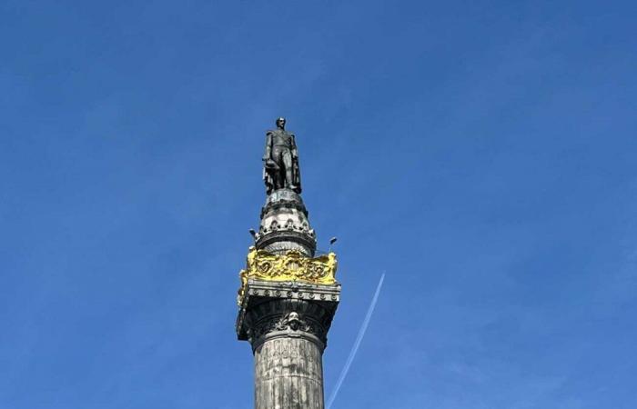 El rey Felipe rinde homenaje a los soldados caídos por la patria belga