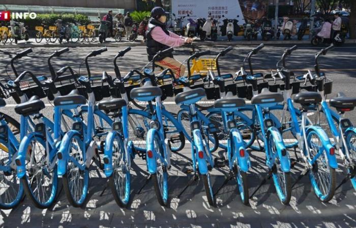 China: cuando decenas de miles de ciclistas paralizan el tráfico tras el revuelo en las redes sociales