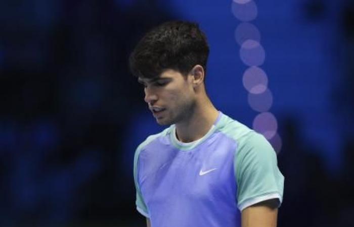 Un muy raro Alcaraz sufre un descalabro inesperado en las ATP Finals