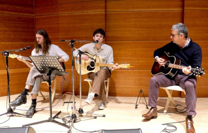 Rachid Brihi rinde homenaje a Bob Dylan, falsificador de sus convicciones