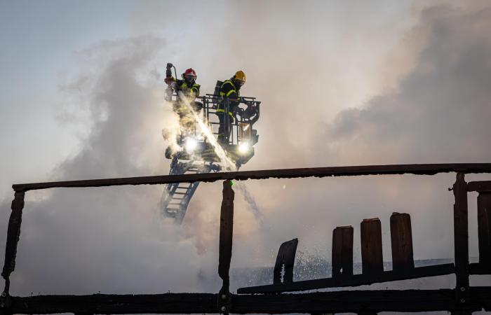 Devastador incendio en el pueblo navideño de Barcarès: el mercado navideño parcialmente destruido antes de su apertura