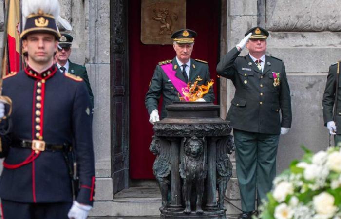 El rey Felipe rinde homenaje a los soldados caídos por la patria belga