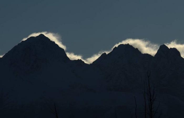 Advertencia de viento vigente para partes de Anchorage el día de las elecciones